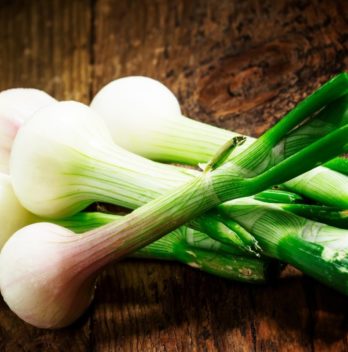 Got Onion With Stem - Here's 3 Great Ways To Use It