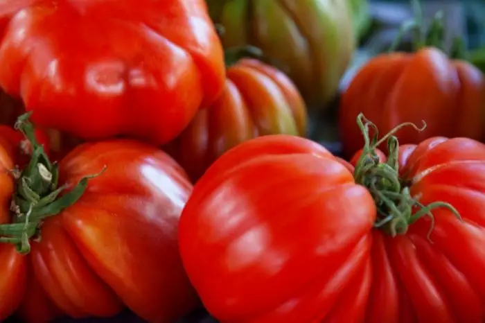 Growing Beefsteak Tomatoes In Pots - Why Should You Consider It