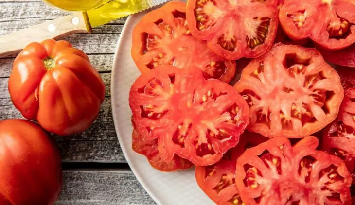 Best 7 Step Process To Growing Beefsteak Tomatoes (Without All The Hassle)